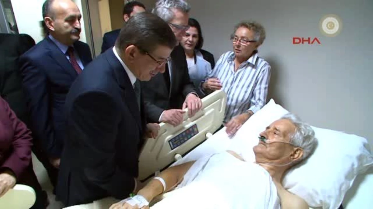 Başbakan Davutoğlu, Yaralıları Ziyaret Etti