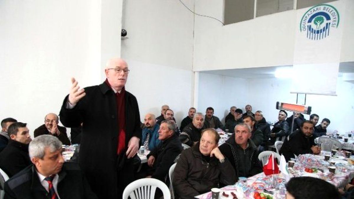 Başkan Kurt, Kentsel Dönüşüm Ofisinde Küçük Esnaf ile Bir Araya Geldi