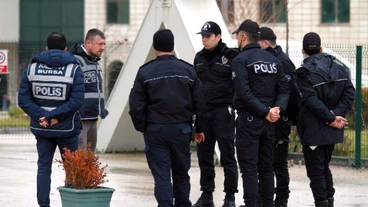 Bursa\'da Eş Zamanlı Paralel Operasyonu
