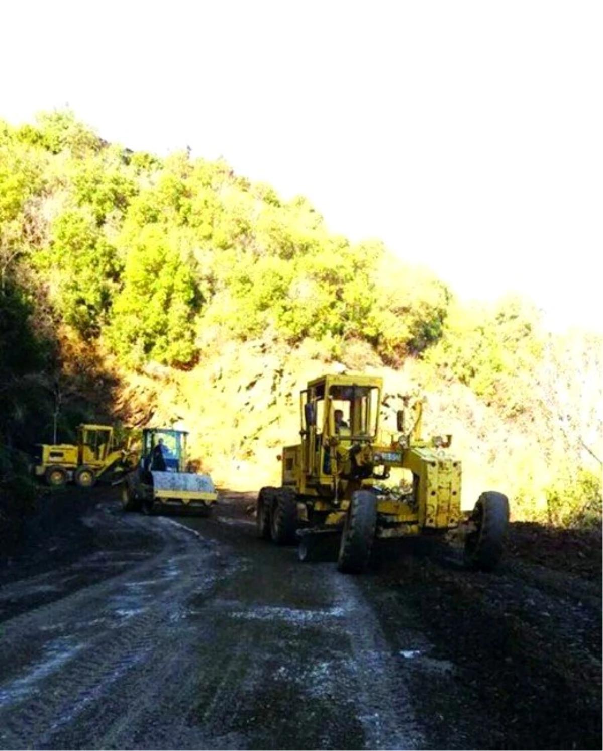 Büyükşehir, Gazipaşa\'da 2016 Asfalt Sezonunu Açtı