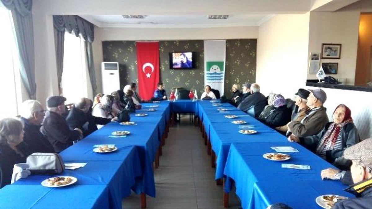 Foça\'da Vefa Zamanı