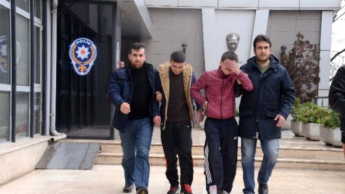 Hırsızlar Ev Sahibesini Döverek Şoka Soktu