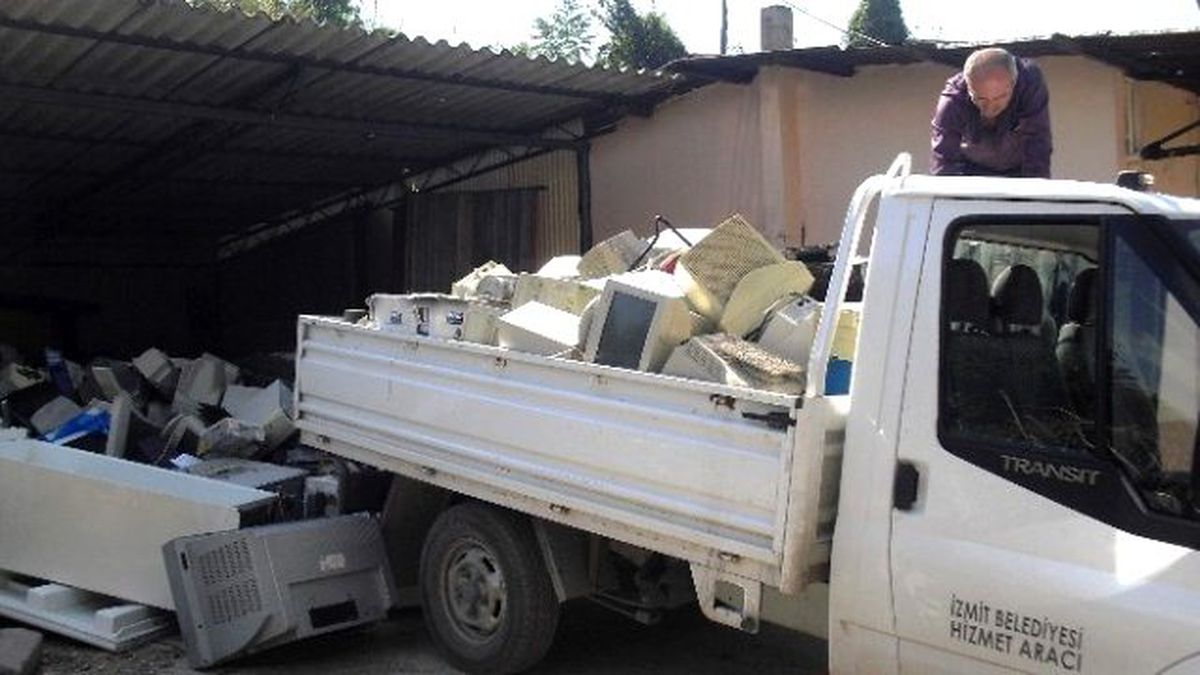 İzmit Belediyesi\'nden Örnek Çevre Çalışması
