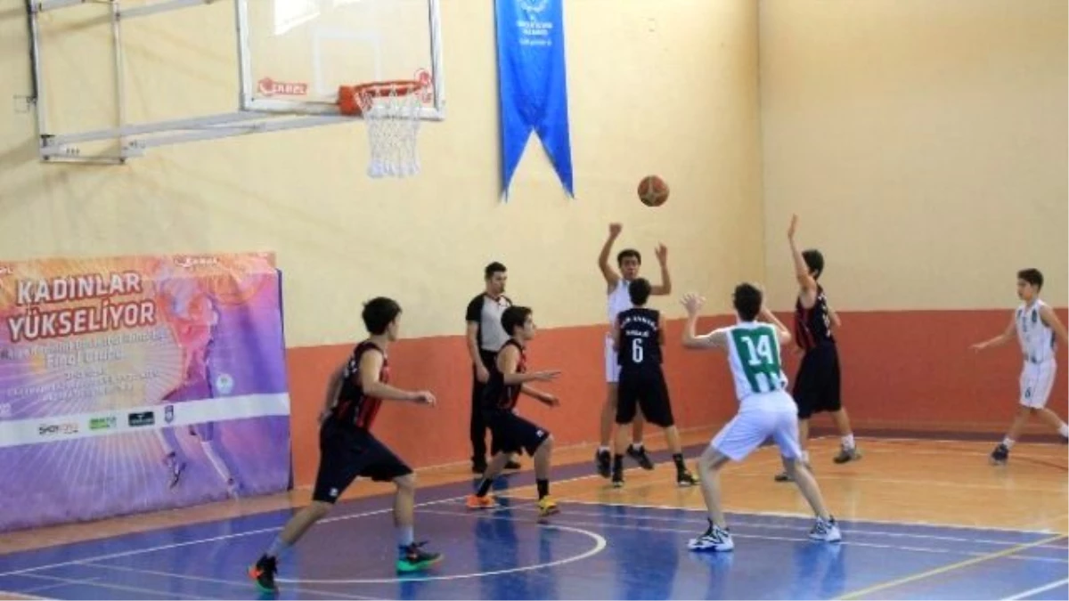 Karaman\'da Basketbol Bölge Grup Müsabakaları Başladı
