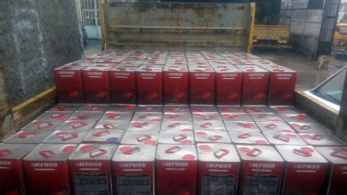 Kütahya Kom\'dan Kaçak Akaryakıt Operasyonu