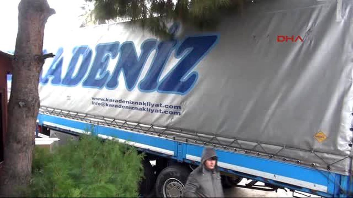 Osmaniye Bebek Yürüteçleri Kutusundan Kaçak Sigara Çıktı