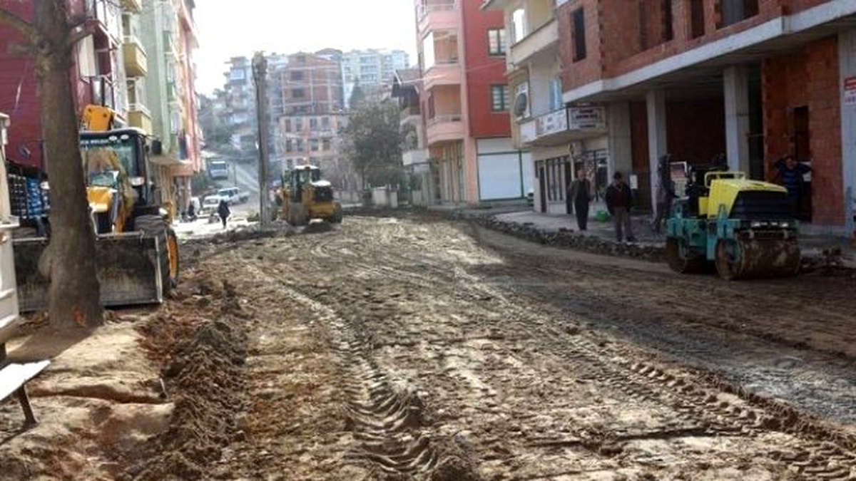 Yol Yenileme Çalışmalarına Başlandı
