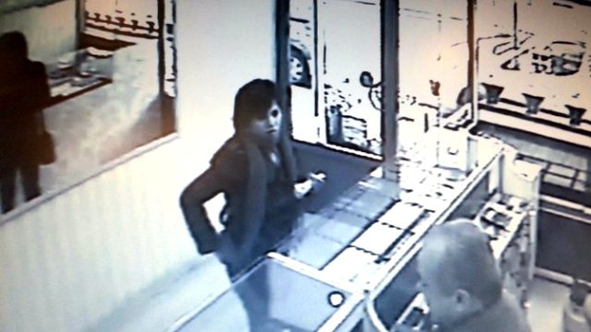 30 Liralık Altın Kolyeyi Bin Liraya Sattılar