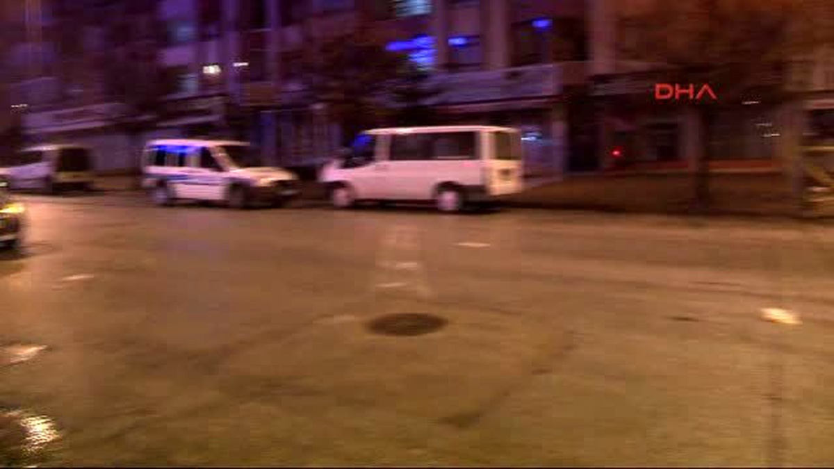 Ankara- Olay Yeri İncelemesi Yapan Polis, Silahla Yaralandı