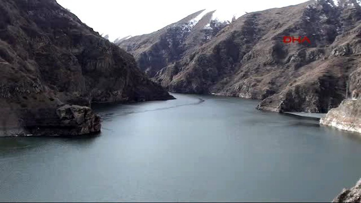 Ardahan Kayabeyi Barajı, Kar Yağışı Altında Açıldı