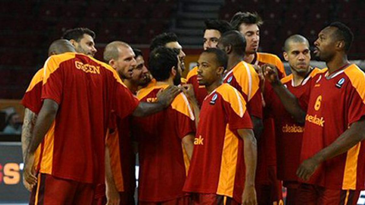 Aslan İlk Yenilgisini Aldı
