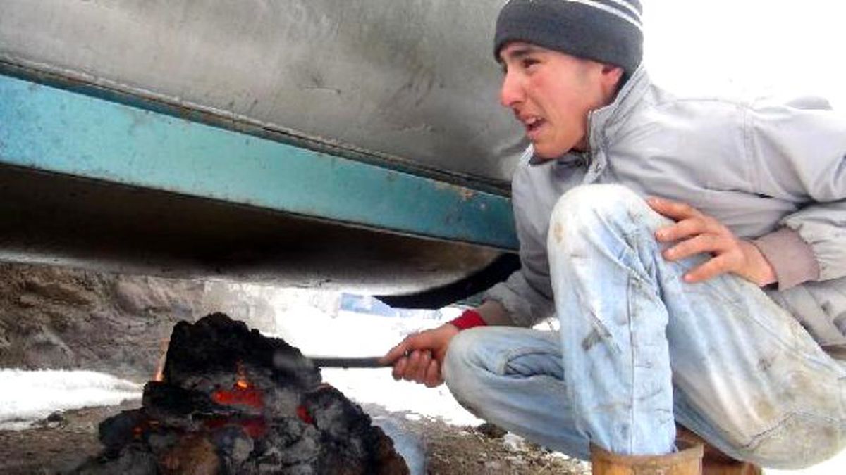 Ayazdır Ailesinin Soğukla Mücadelesi