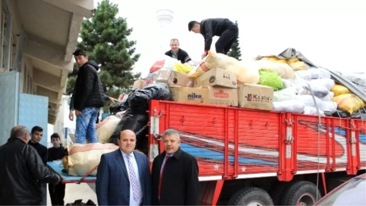 Bayır Bucak İçin Öğrencilerden 1 Kamyon Yardım