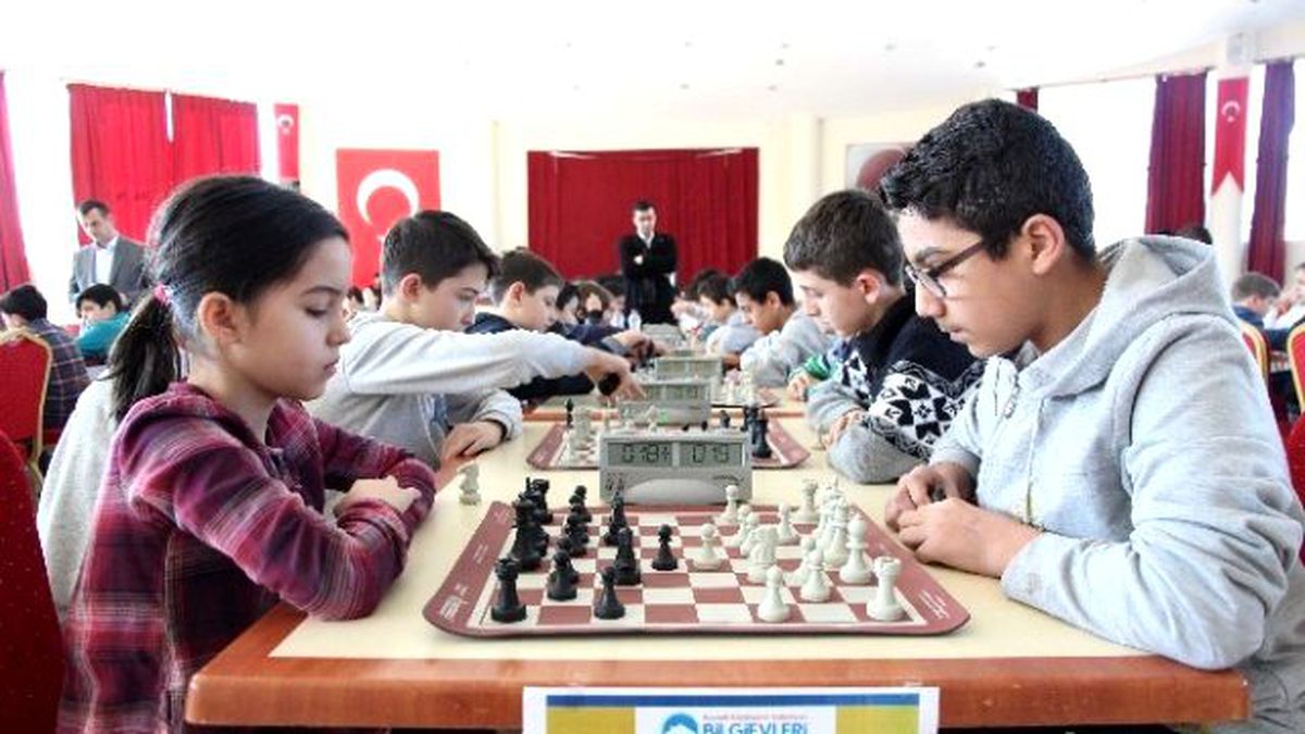Bilgievleri Satranç Ligi Başladı