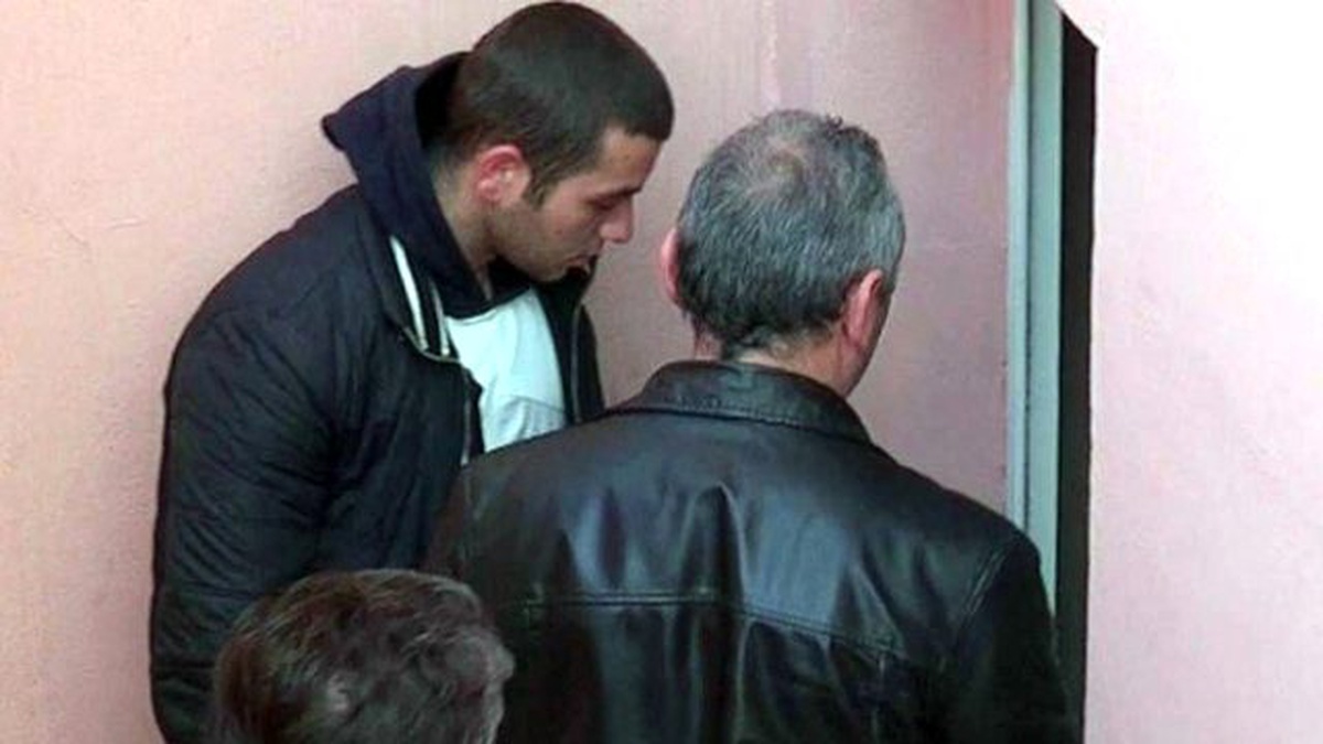 Boşanmak İsteyen Eşini Başından Vuran Zanlı Yakalandı