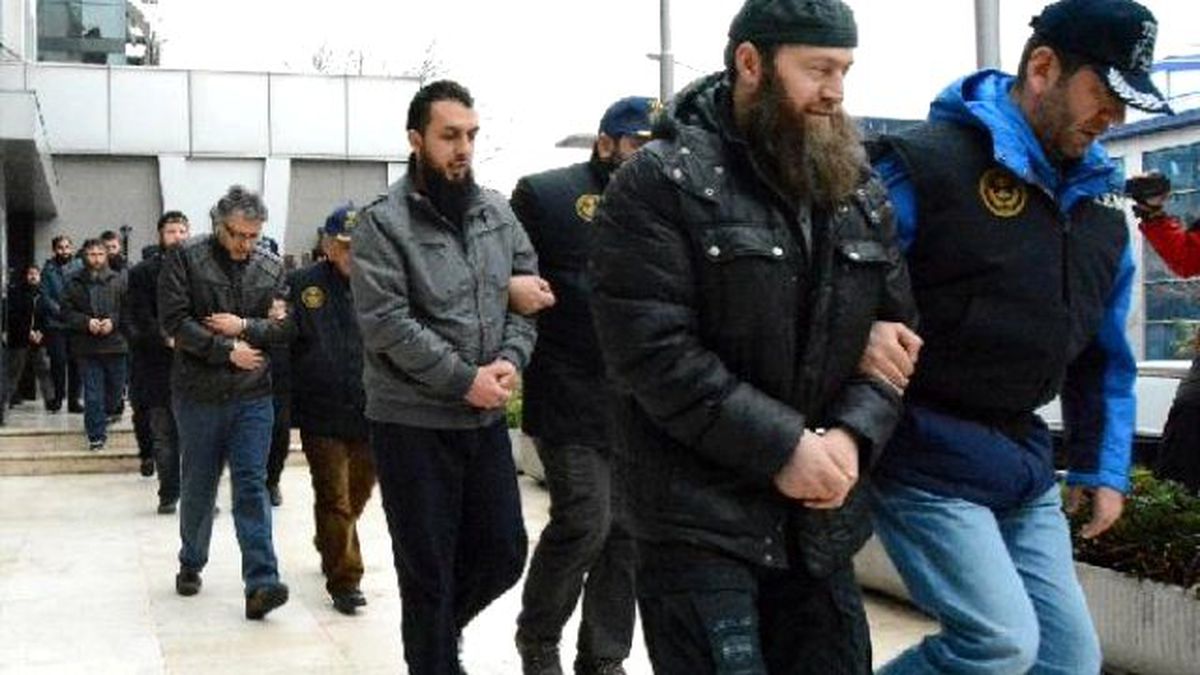 Bursa\'da Işid Operasyonu Şüphelileri Adliyeye Sevk Edildi