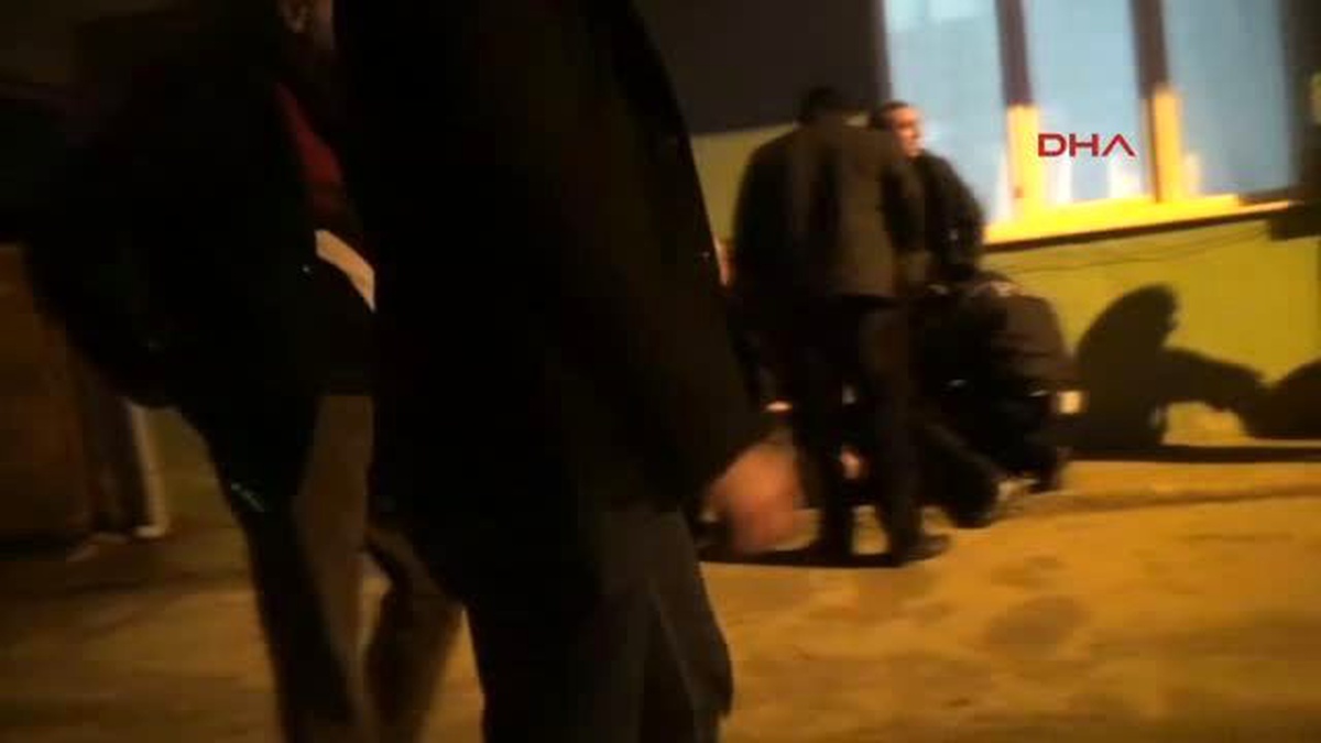 Bursa\'da "Mahallemizde Uyuşturucu Sattırmayız" Gerginliği