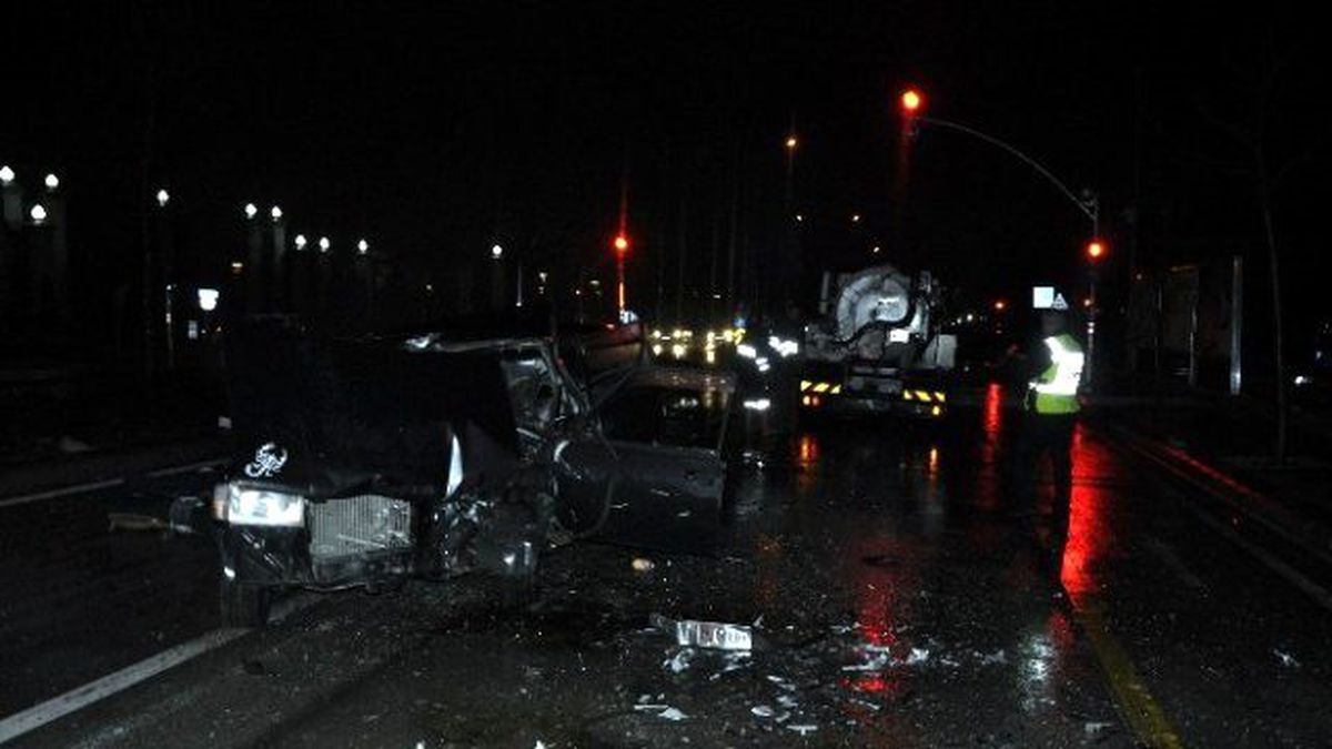 Eskişehir\'de Trafik Kazası: 3 Yaralı
