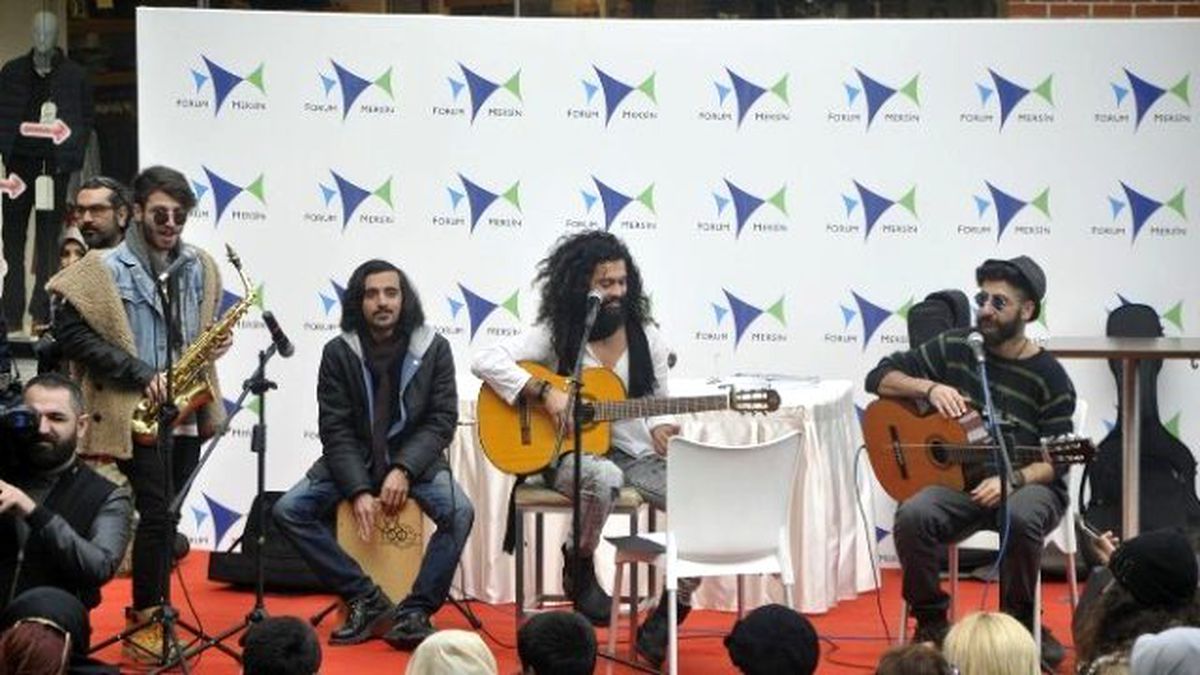 Forum Mersin\'de Tuncay Kes İzdihamı