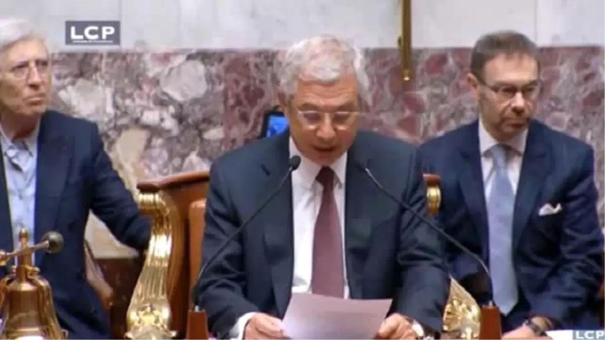 Fransız Parlamentosunda İstanbul Terör Saldırısı İçin 1 Dakikalık Saygı Duruşu