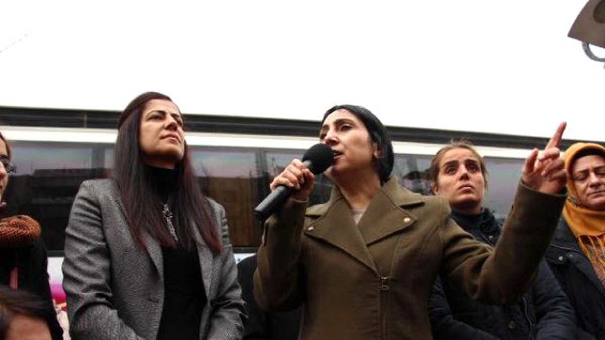 HDP\'li Yüksekdağ: Çınar\'daki Ailelerin Acısını Paylaşıyoruz