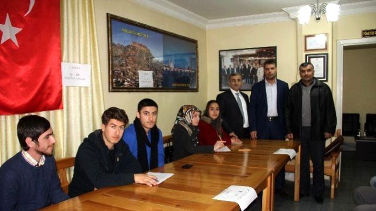 İlk Dönemin Son Bursları Verildi