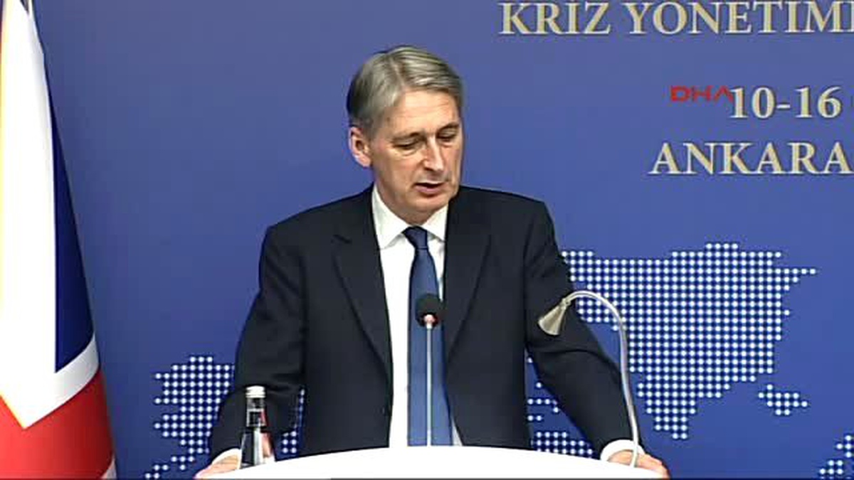 İngiliz Dışişleri Bakanı Hammond; Saldırılar Deaş\'la Nasıl Mücadele Edilebileceği Konusunda...