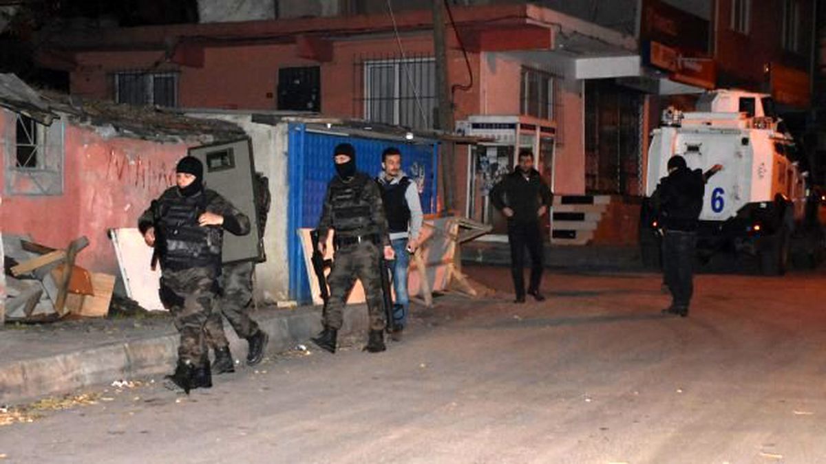 İstanbul'da Zehir Tacirlerine Şafak Operasyonu