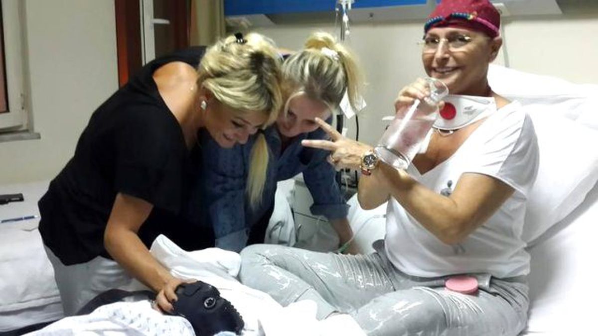 Kanser Hastası Naşide Göktürk'ten Hayranlarına 'İyiyim' Mesajı