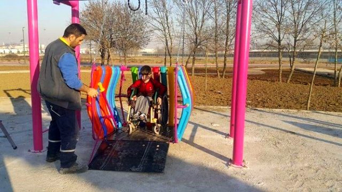 Kartepe\'de Engelli Salıncakları Yaygınlaşıyor