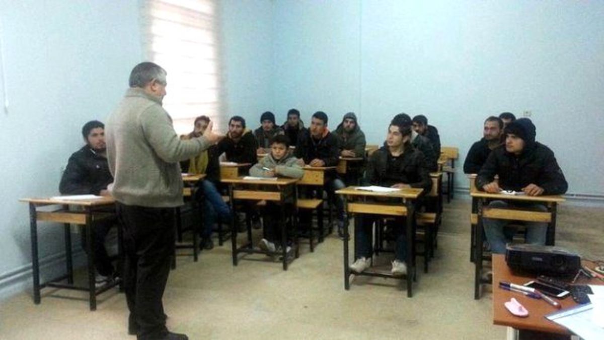 Kulu\'da Suriyelilere Türkçe Eğitimi