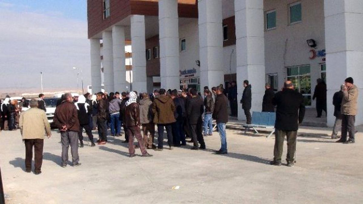 Mardin\'de Teröristlerden Bombalı Saldırı: 1 Ölü