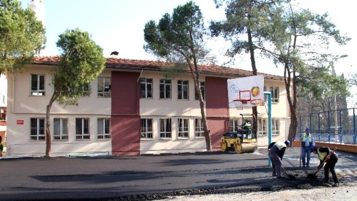 Merkezefendi Belediyesi\'nden Okullara Asfalt Desteği