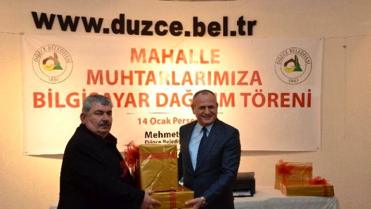 Muhtarlara Bilgisayar Verildi