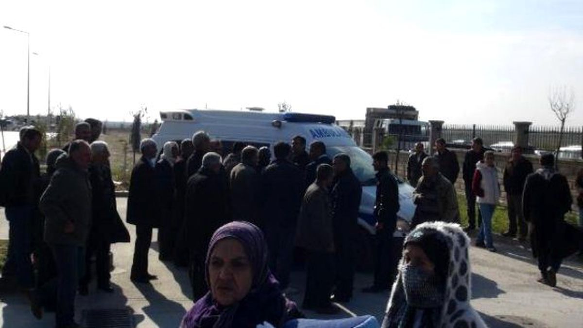 Nusaybin\'de PKK\'nın Polise Bombalı Saldırısında 1 Sivil Hayatını Kaybetti
