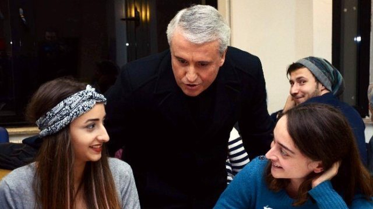 Rektörden Gece Yarısı Kütüphane Ziyareti