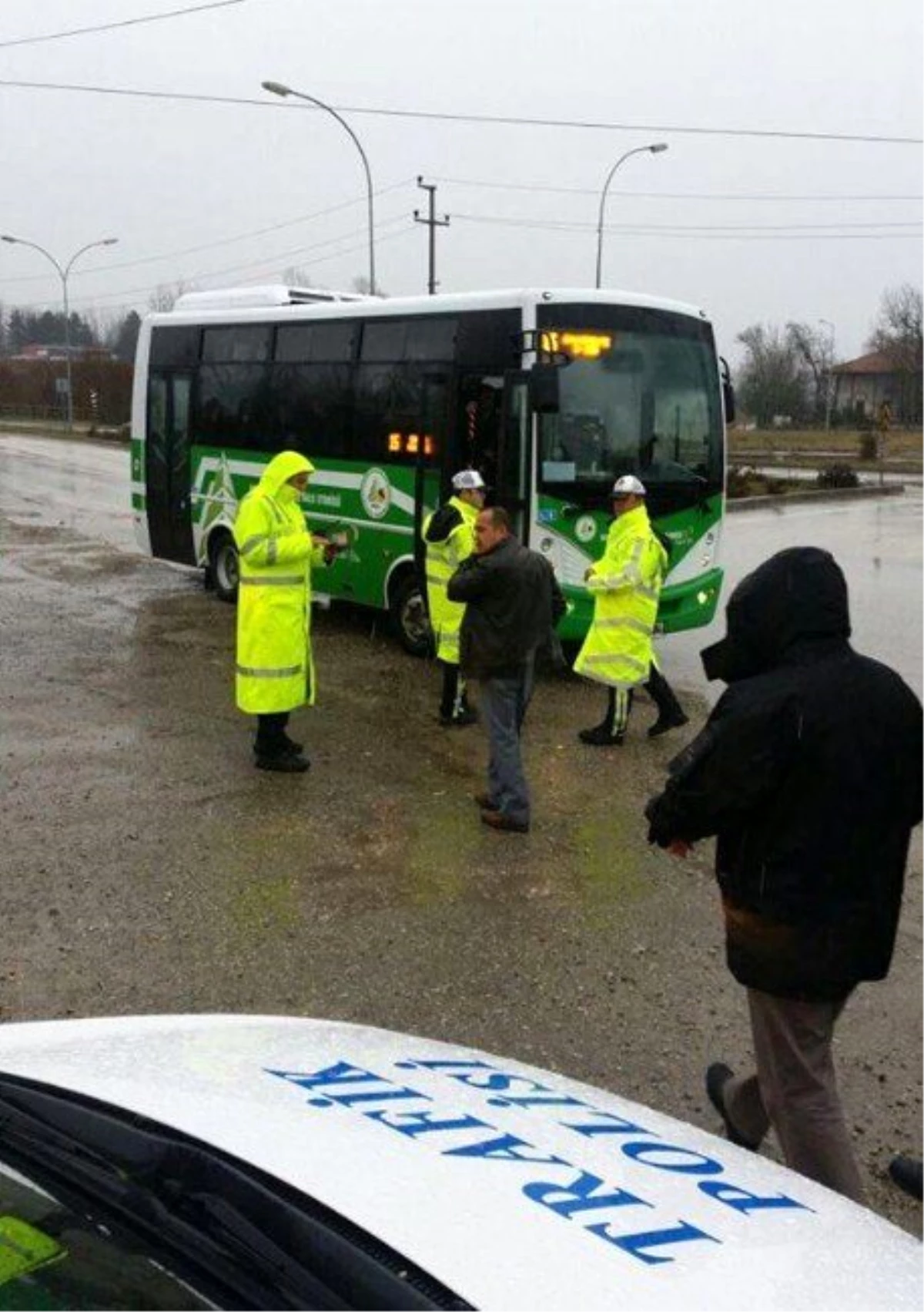 Polisten Öğrenci Servislerine Denetim