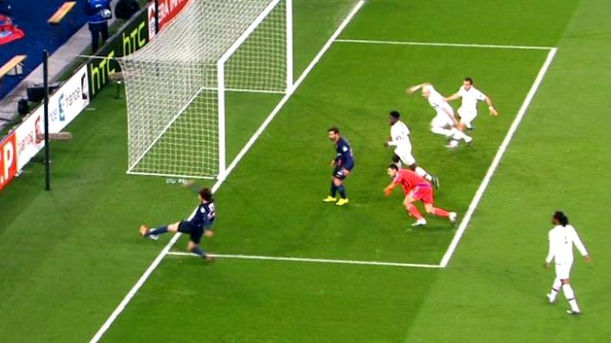 Psg Tartışmalı Golle Turladı