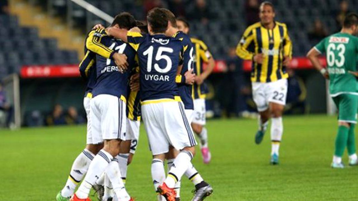 Robin van Persie, Attığı Golle Geceye Damga Vurdu