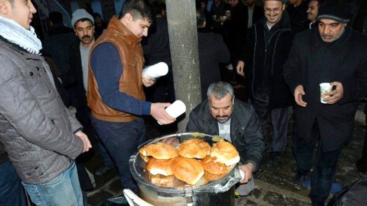 Siverek\'te Stk\'lar Sur İçin Dua Etti