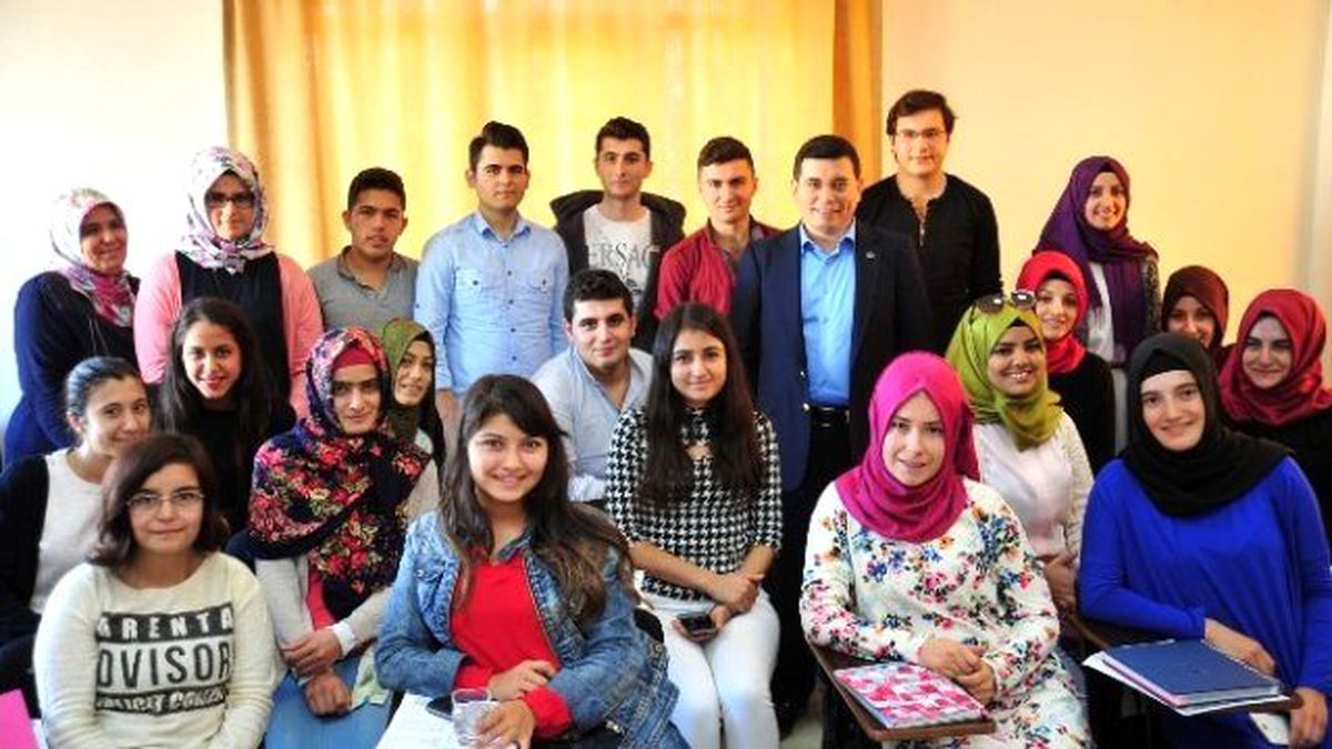 Tütüncü 140 Bin Yüzü Güldürdü
