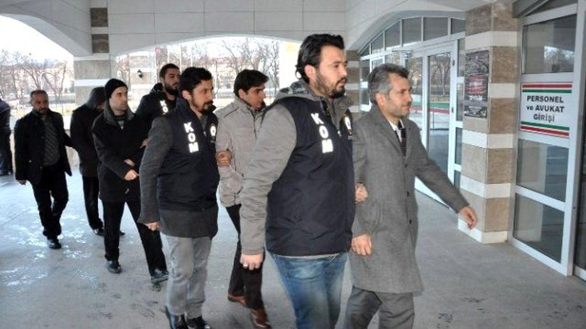 Uşak\'taki Paralel Yapı Operasyonu