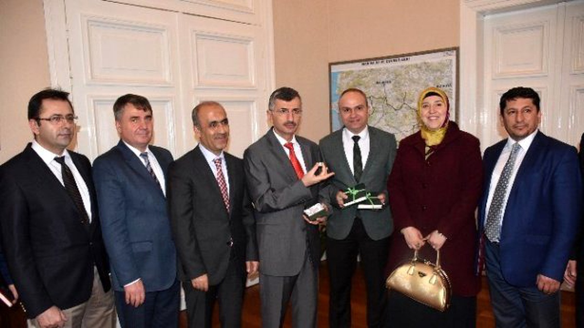 Yeşilay\'dan Vali Bektaş\'a Ziyaret