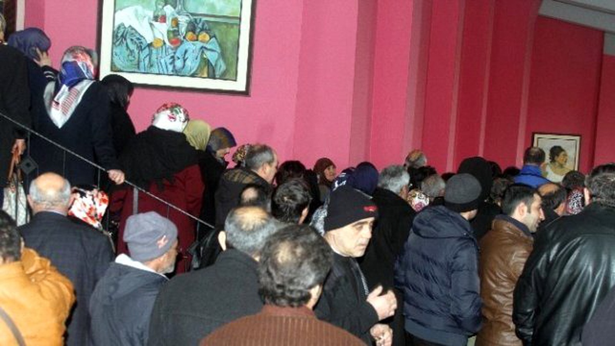 250 Lira Taksitli Ev İçin Kura İzdihamı