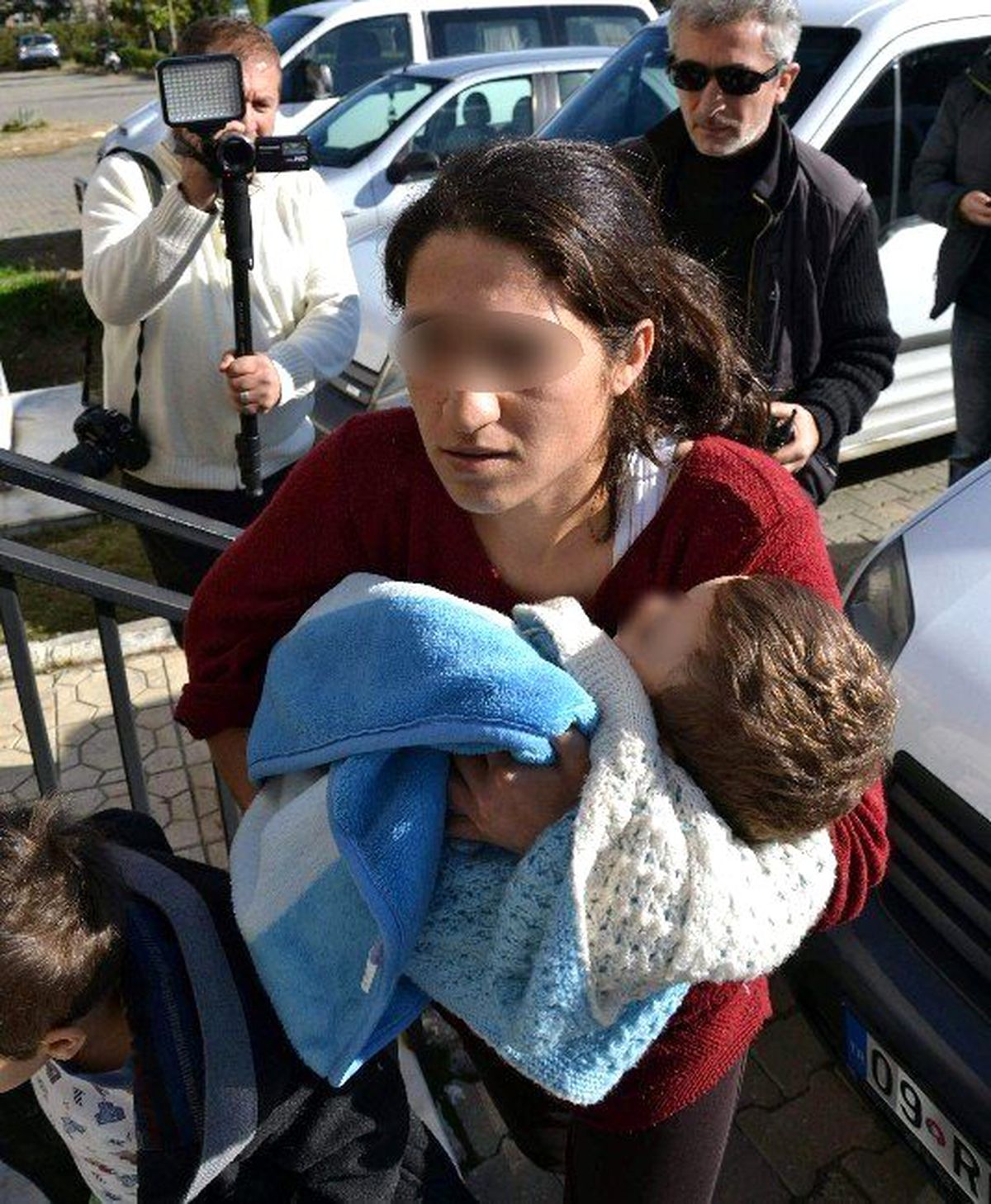 3 Yaşındaki Çocuğunu Döverek Öldürdüğü İleri Sürülen Annenin Diğer Çocukları Devlet Korumasına...