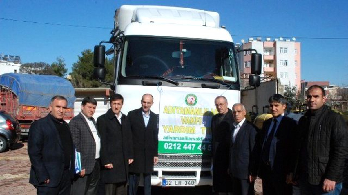 Adıyamanlılar Vakfı\'nın Yardım Tır\'ları Adıyaman\'a Ulaştı