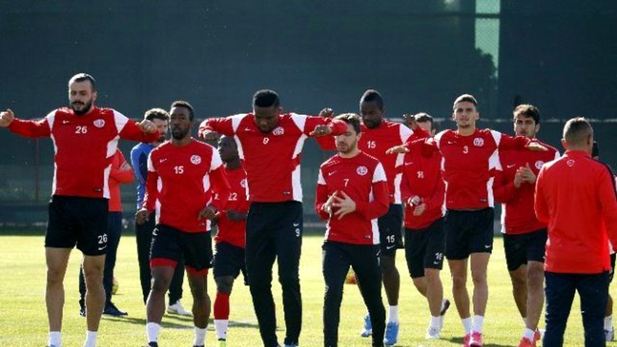 Antalyaspor\'da, Medipol Başakşehir Maçı Hazırlıkları Başladı