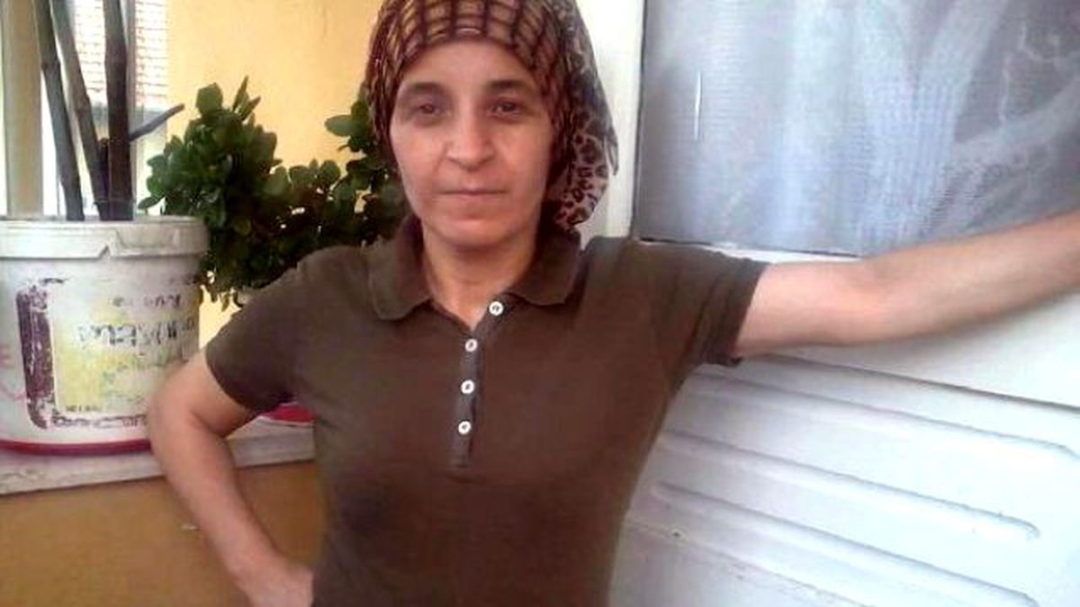 17 Yaşındaki Çocuk Babasını Tutuklatan Annesini Vahşice Öldürdü