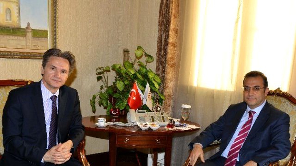 Büyükelçi Onofrei Vali Türker\'i Ziyaret Etti