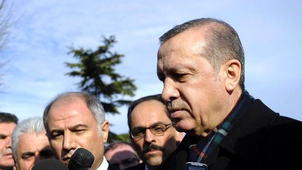 Cumhurbaşkanı Erdoğan, Cuma Namazını Sultanahmet Camii\'nde Kıldı